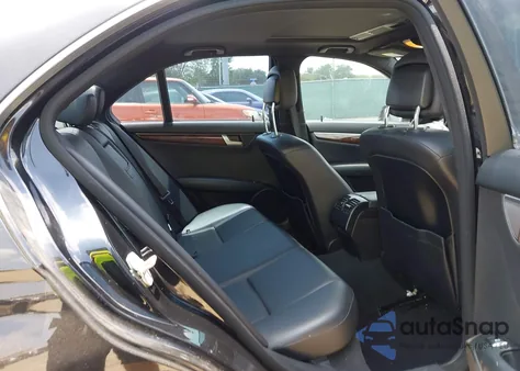 2014 Mercedes-Benz C 250 Luxury/Sport из США, поврежденный, VIN WDDGF4HB7EA955671